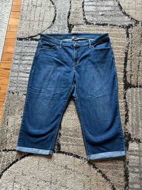 Levi’s Capri Jeans - Size 20W